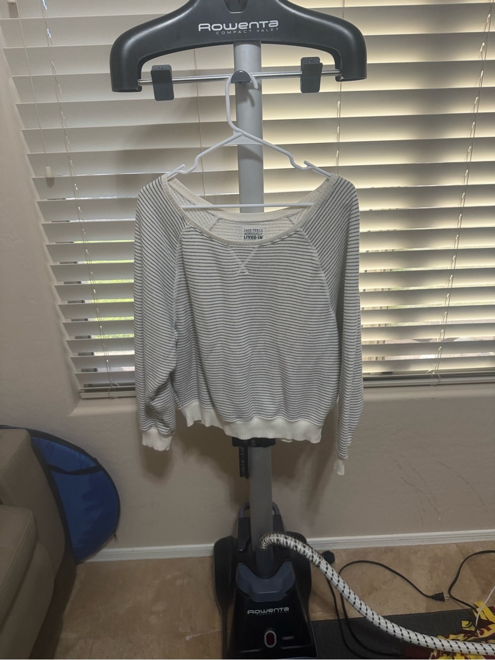 American Eagle Striped Pullover Sweater Women’s XS Cream Gray